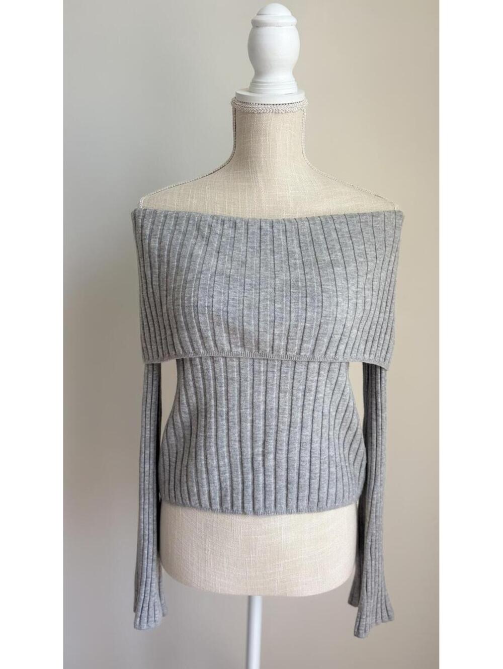 LOFT Soft Gray Ribbed Off-Shoulder Sweater Top Size L